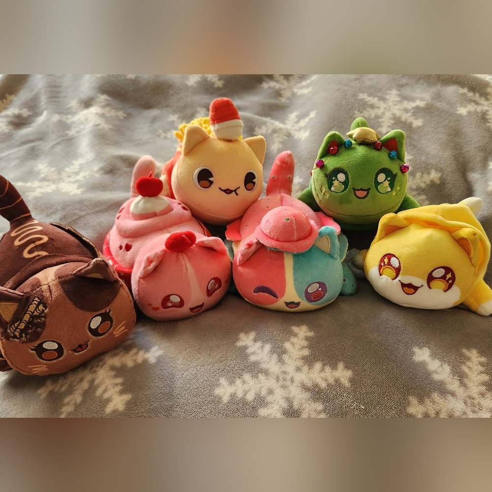 Cute Plush Cat Toys Set